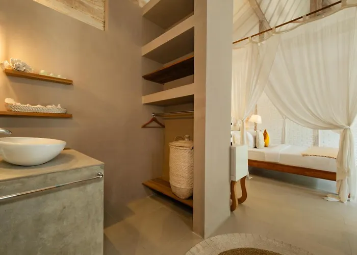 Villa Little Mannao By Finder