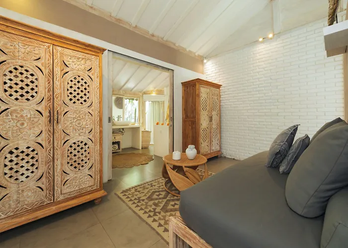 Villa Little Mannao By Finder Kerobokan