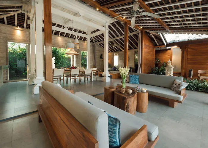 Villa Little Mannao By Finder