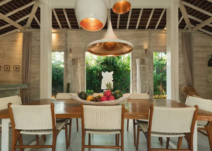 Villa Little Mannao By Finder